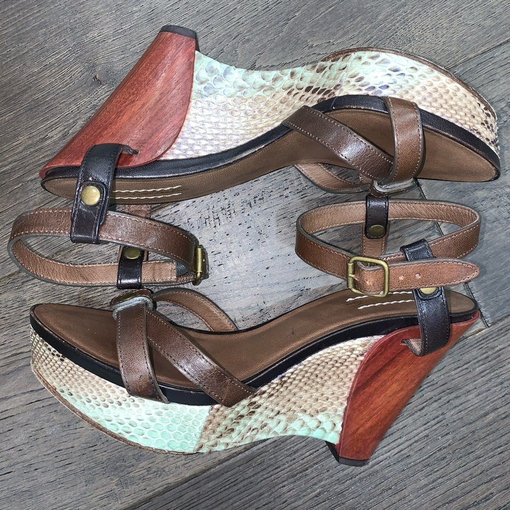 UGG Collection Wedge Heel
